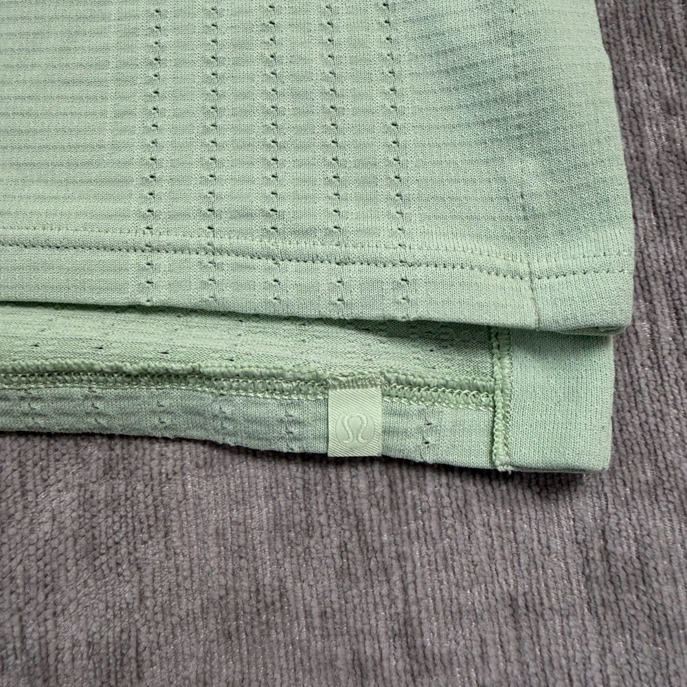 Lululemon Green workout top